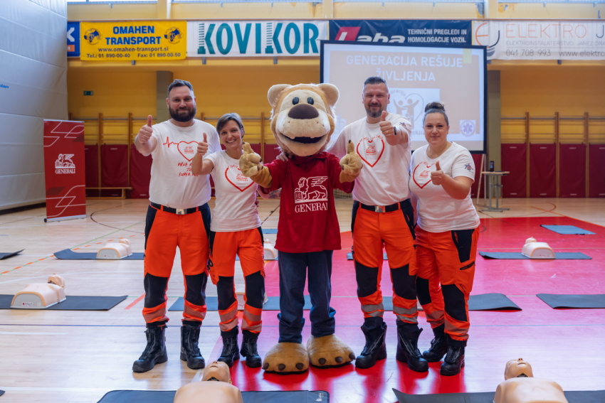 Delavnica oživljanja na OŠ Šmartno pri Litiji