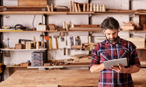 Zavarovanje poklicne odgovornosti