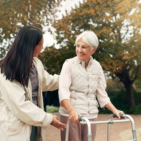 Pomoč in podpora usposobljenih in izkušenih ljudi