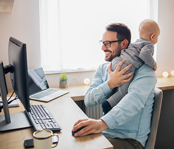 V predavanju dr. Sonje Robnik boste izvedeli, kje tičijo vzroki za težave pri usklajevanju zasebnega in poklicnega življenja in kakšne so njihove posledice.