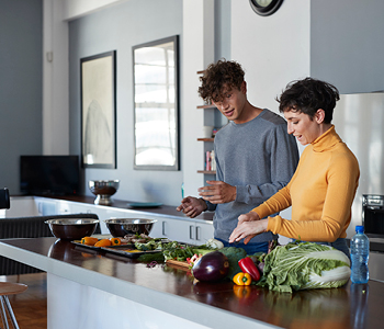 Lucija Volčanšek, licencirana prehranska svetovalka, predstavlja zdrave prehranske izbire za zimo.