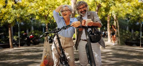 Zavarovanje za mikromobilnost nudi zaščito uporabnikom koles, skirojev in drugih mikro-vozil