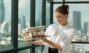 Natečaj EnterPRIZE 2025 nagrajuje trajnostne prakse malih in srednjih podjetij.