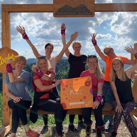 Supina zaposlnih v Generaliju, ki so tudi THSN ambasadorji, med aktivacijo Osvoji svoj hrib