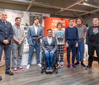 Novinarska konferenca ob predstavitvi kampanje Heroji furajo v pižamah