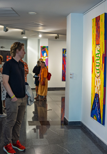 Utrinek z vodenega ogleda po razstavi v Generali Glaeriji - umestniška dela Silvestra Plotajs Sicoe