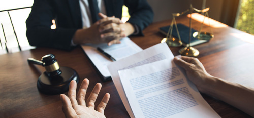 Zavarovanje pravne zaščite - varnost pred visokomi stroški pravnih postopkov