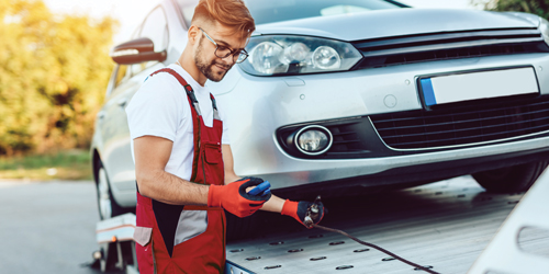 Avto asistenca priskoči na pomoč tudi z vlečno službo