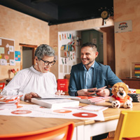 Anita Ogulin in zaposleni zavarovalnice Generali pri načrtovanju aktivnosti