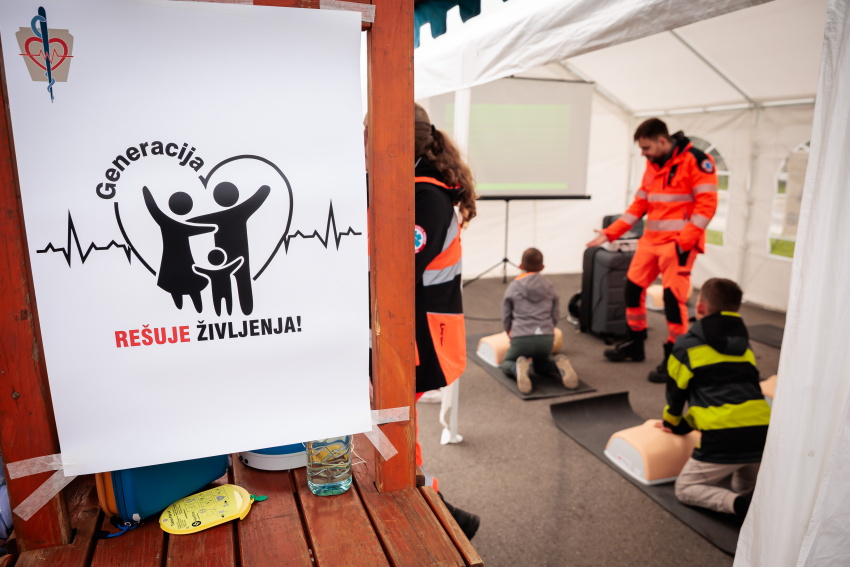 V oživljanju pri zastoju srca so se preizkusili tudi najmlajši.