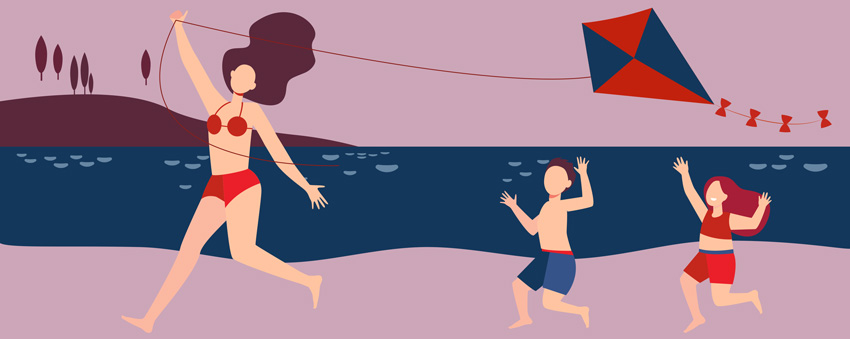 Ženska z otrokoma uživa na morju po zahvali zavarovanja Tujina