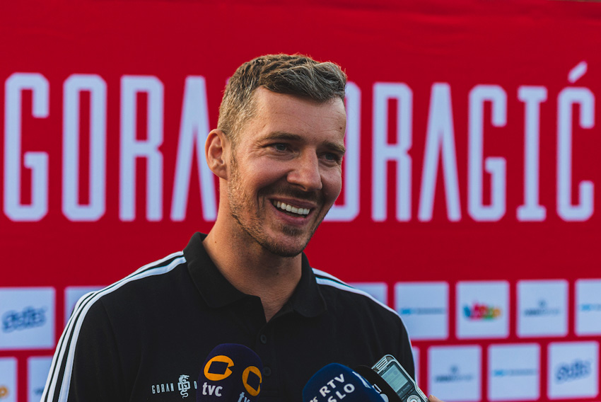 Goran Dragić s pomočjo sponzorjev, med materimi je tudi zavarovalnica Generali, spodbuja mlade k aktivnemu življenjskemu slogu in razvijanju njihovih potencialov.